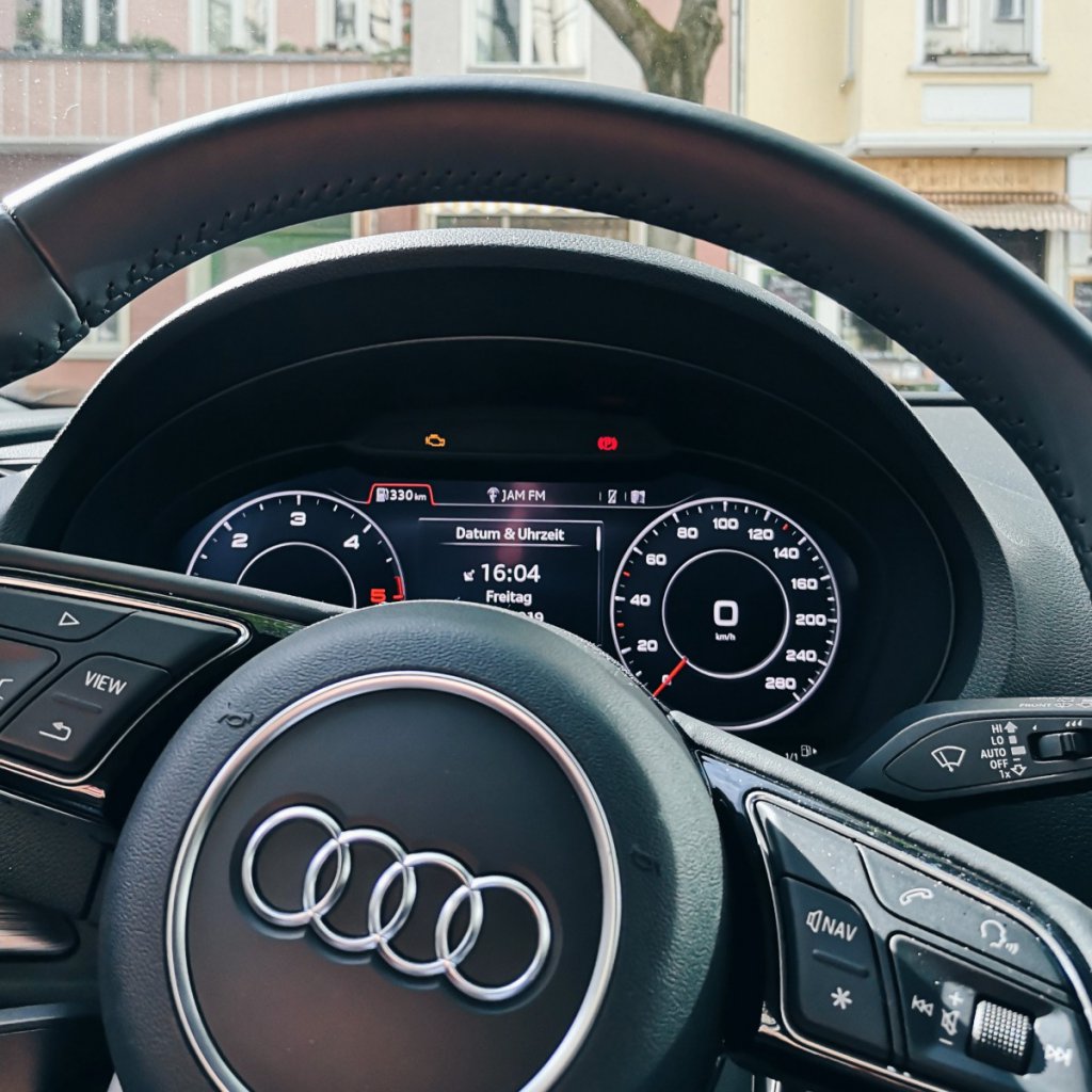 Lenkrad Audi Tacho